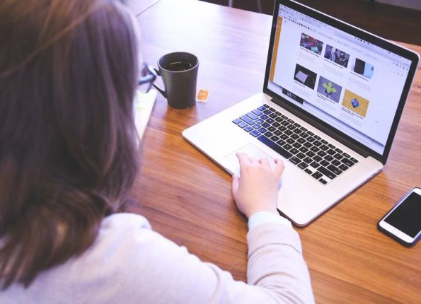 עבודה ממושכת מול המחשב